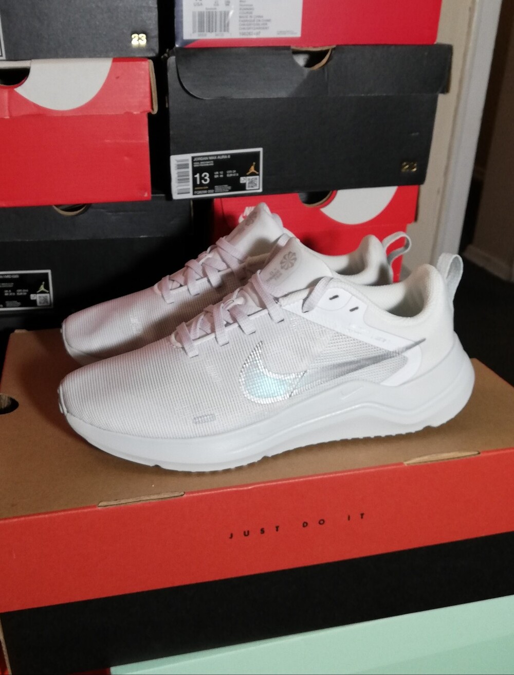 NIKE DOWNSHIFTER "HOLOGRAM SWOOSH" LIKE NEW WORE ONCE - Picture 7 of 9